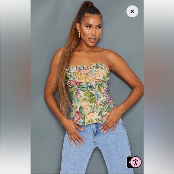 PrettyLittleThing Tops - NWOT prettylittlething plt woven floral green corset